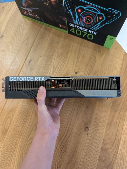 Відеокарта GIGABYTE GeForce RTX4070 12Gb GAMING OC на гарантії