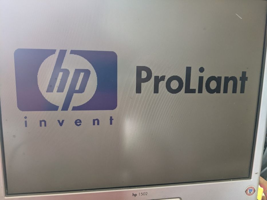 Servidor HP ProLiant DL380 G3