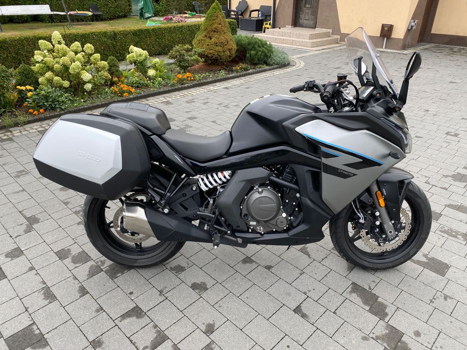 CfMoto 650 GT ..
