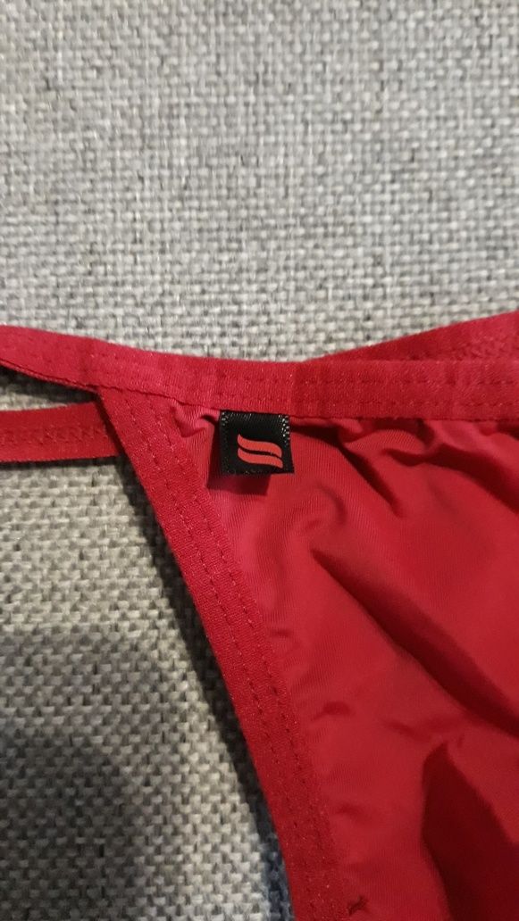 Majtki stringi Obsessive rozmiar XS czerwone