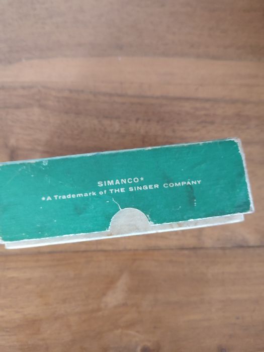 Caixa de cartão de acessórios Singer ( só caixa)