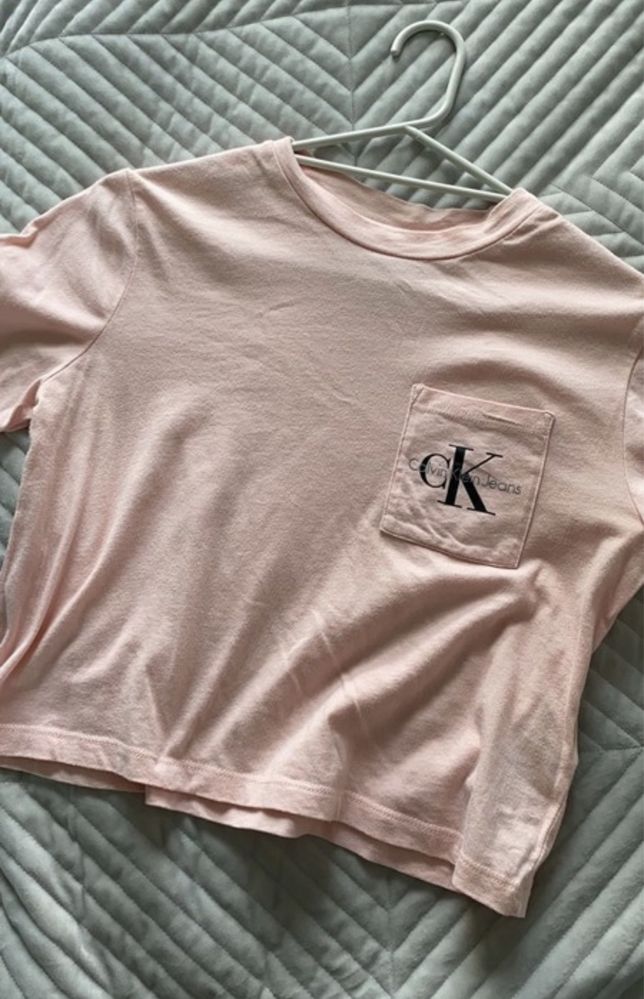 T-shirt/ cropped Calvin Klein