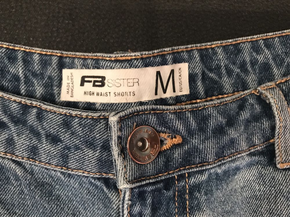 Spodenki jeans przetarcia