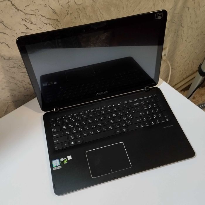 Сенсорный игровой ноутбук Asus Q534U|Core i7 |GTX 950M 2гб |12/256 SSD