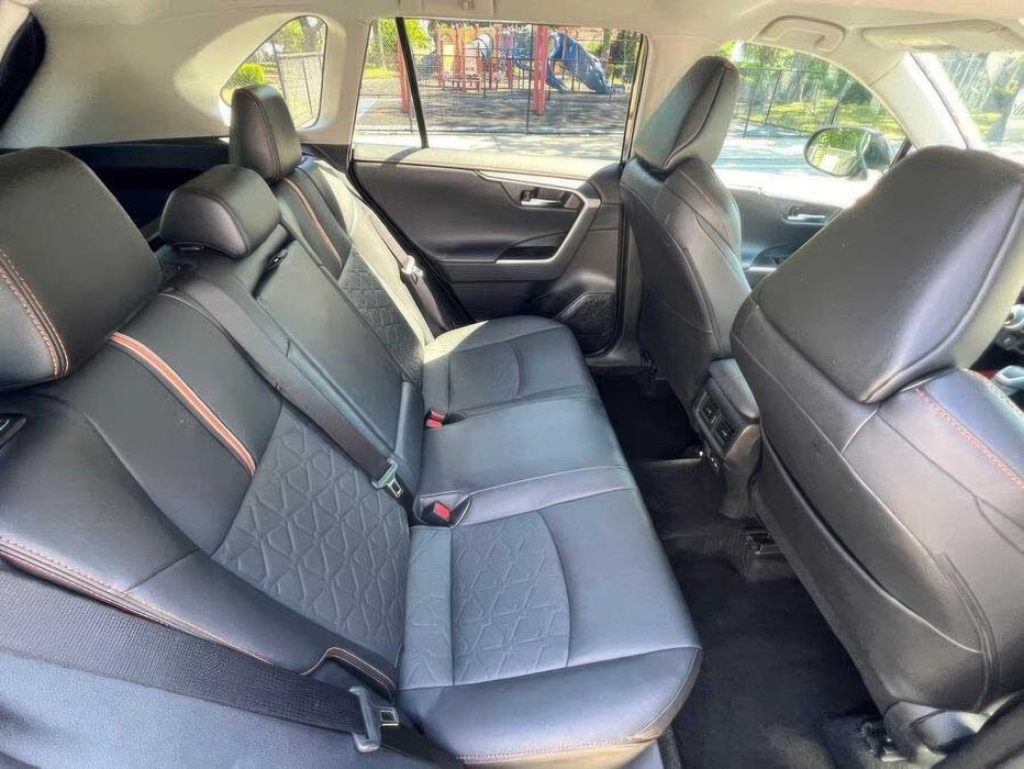 Toyota RAV4 Adventure      2022