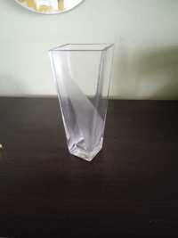 Wazon szklany-asymetryczny romb ,oryginalny,20cm wysokości