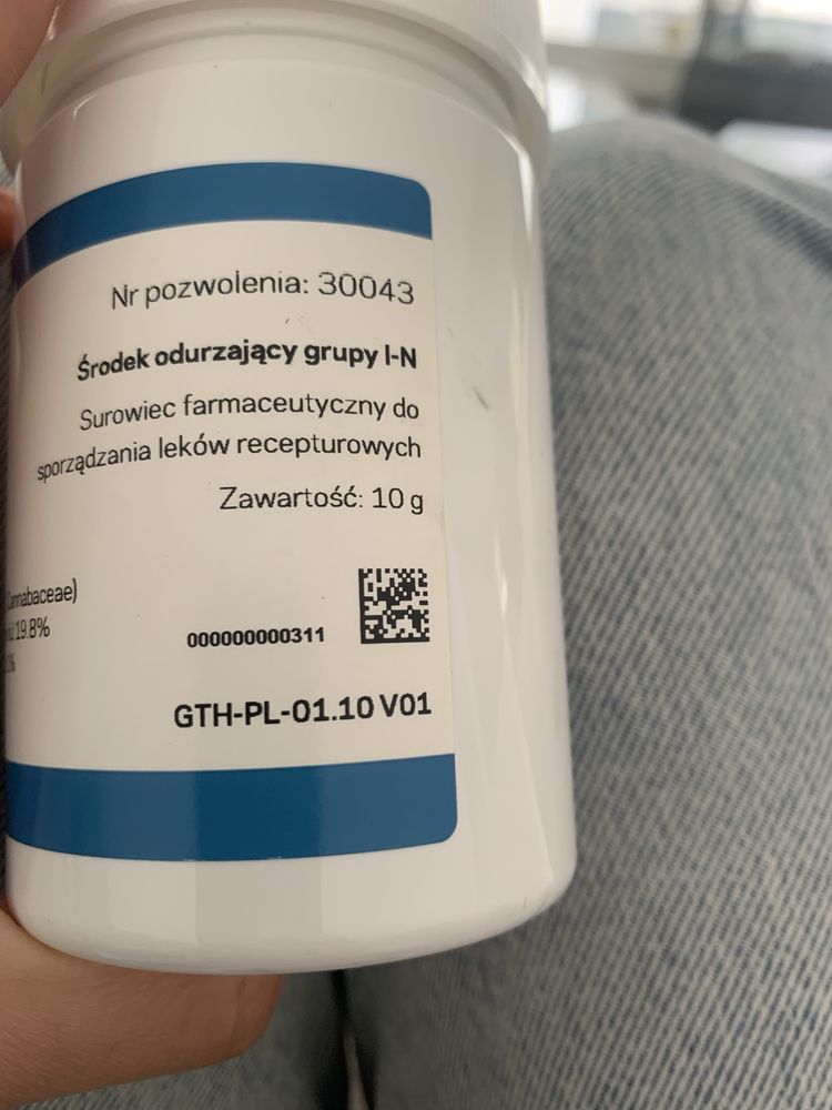 Puste pudelko po aurora polskie