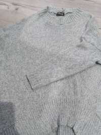 Sweter damski asymetryczny