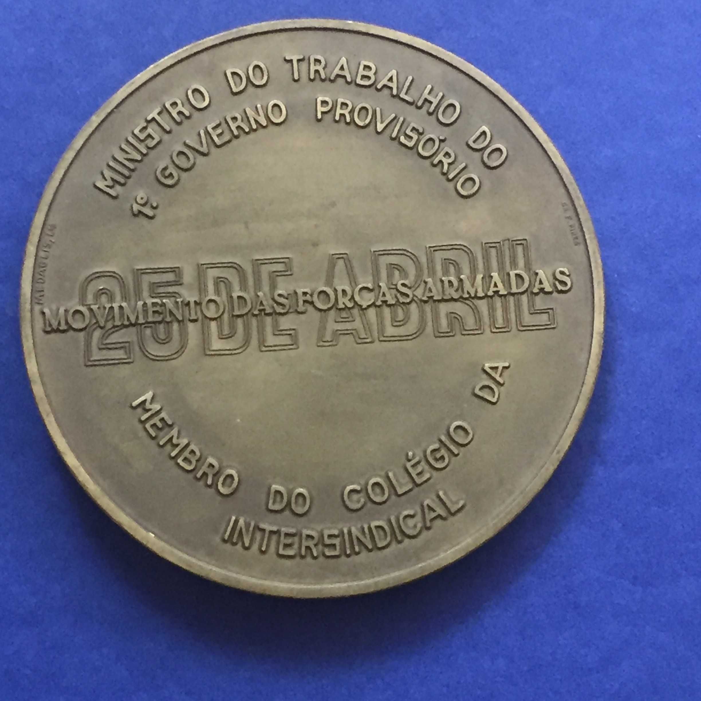 medalha AVELINO GONÇALVES - MFA Movimento das Forças Armadas- 25 abril