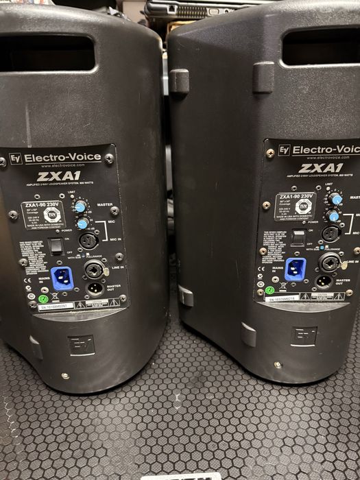 Electrovoice ZXA1 usadas