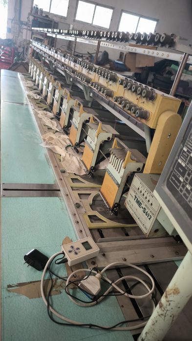 Máquina de bordar tajima