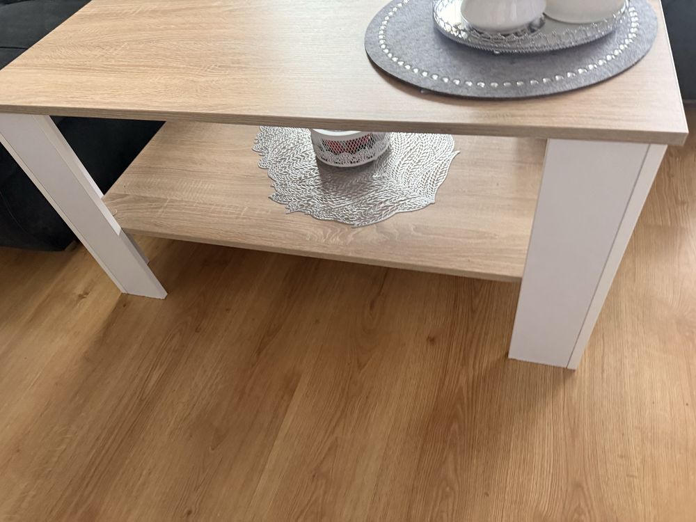 Duży stół do jadalni lub salonu sonoma biały