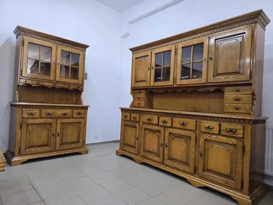 Zestaw mebli – stół, krzesła, witryna i kredens. Transport cały kraj.