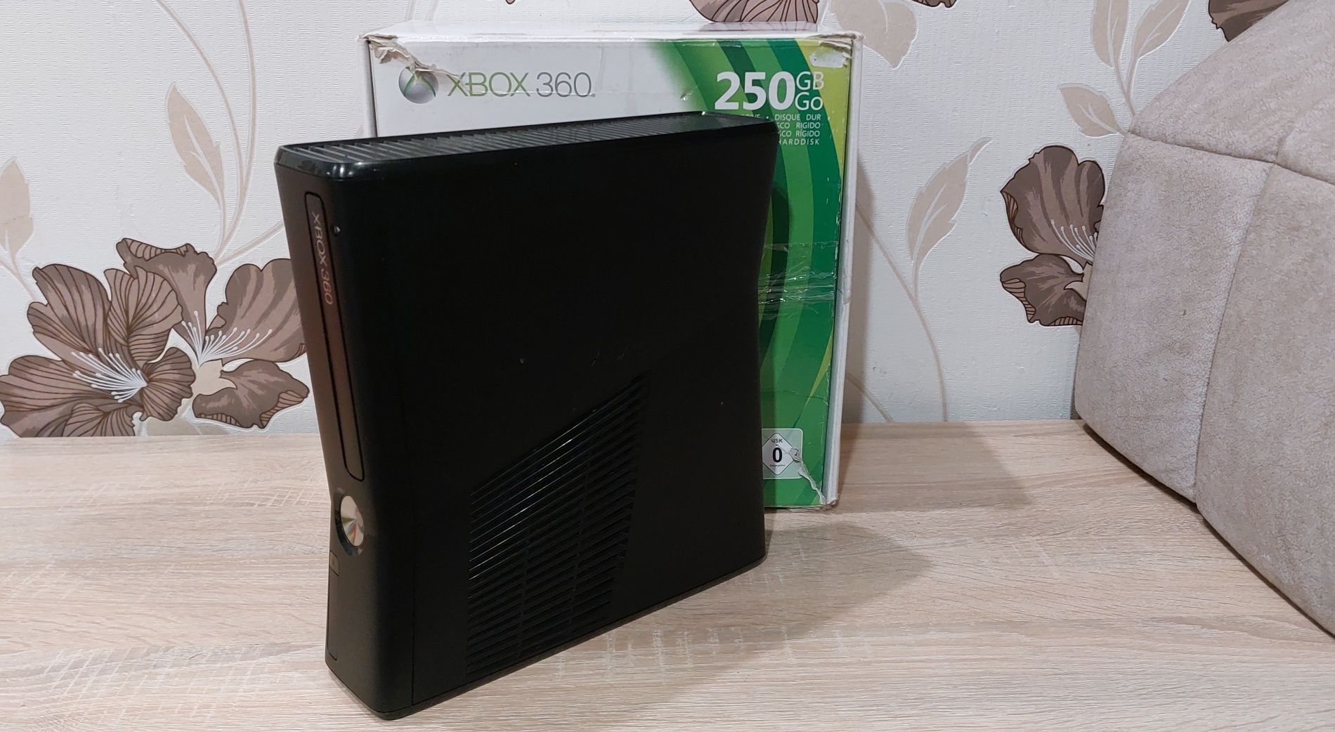 Xbox 360 slim Не працює