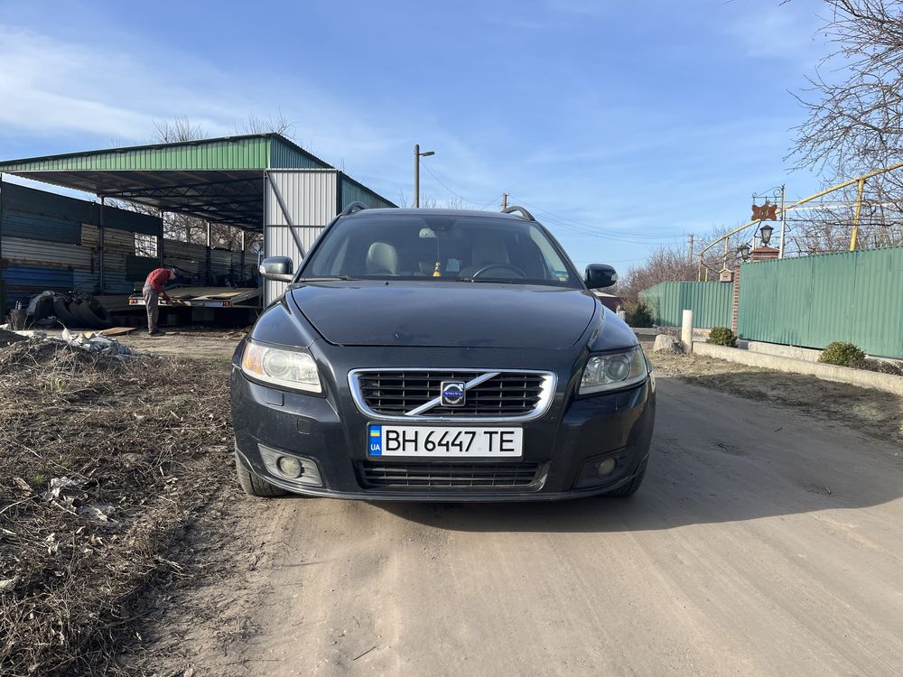 Автомобіль Volvo