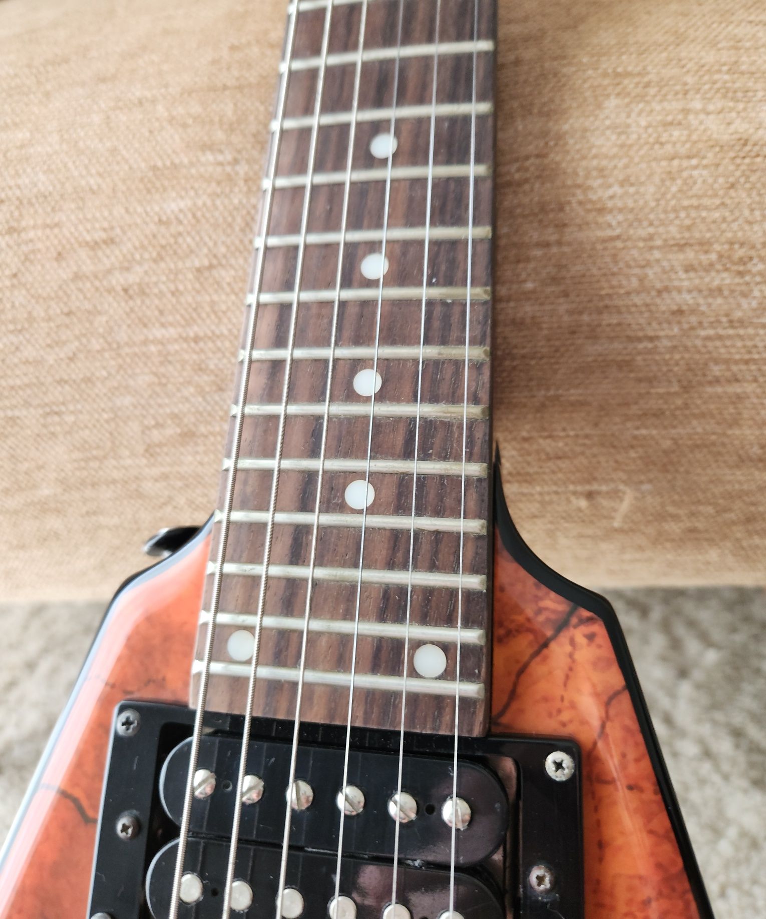 Guitarra Washburn WV16 G12 flying V pickups FENDER
