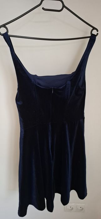 Nowa welurowa sukienka mini Reserved M