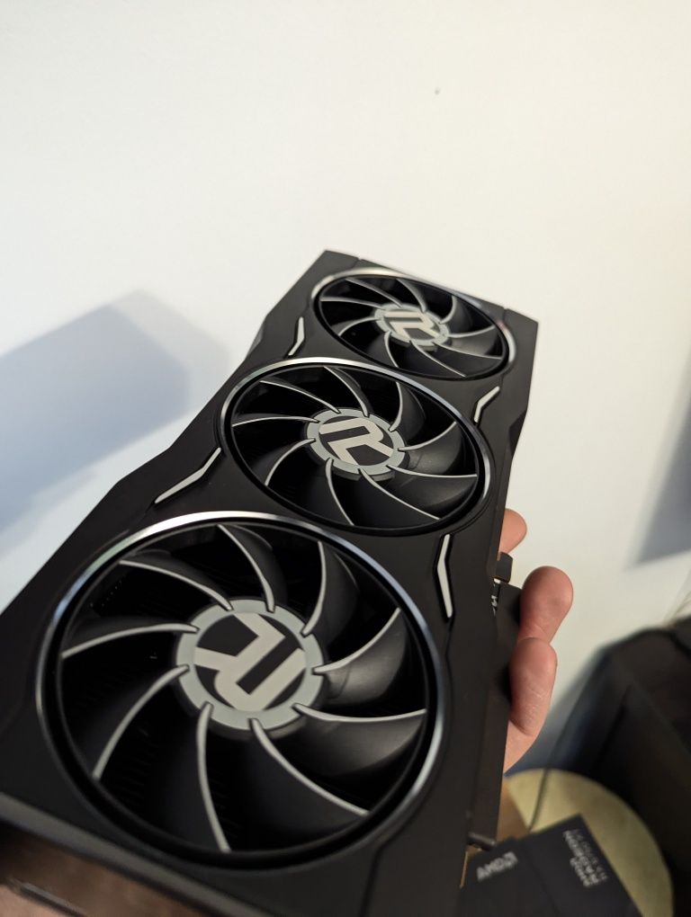 AMD RX 6750 XT | Reference
