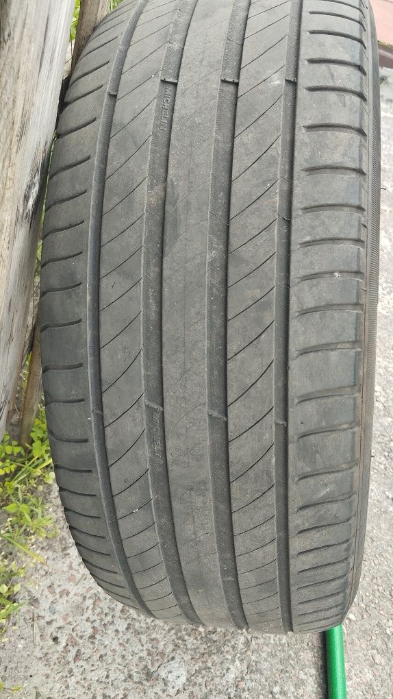 Гума літня MICHELIN 215/50R17