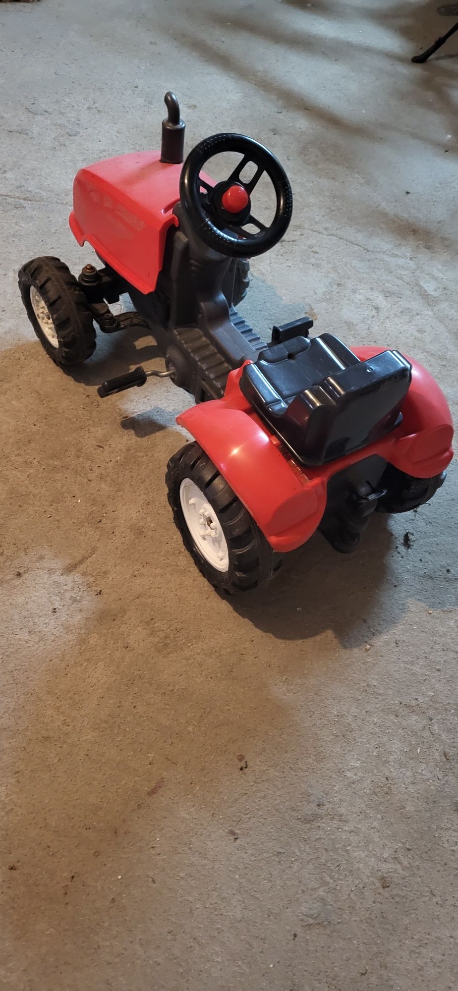 Traktor na pedały jeździć zabawka