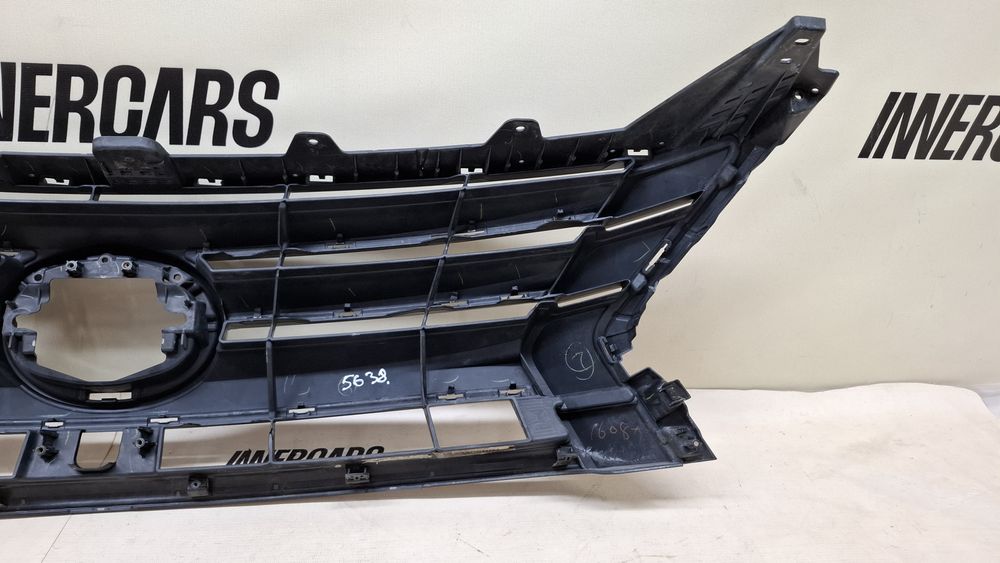 Lexus LX 570, 2015- решітка центральна, in05638