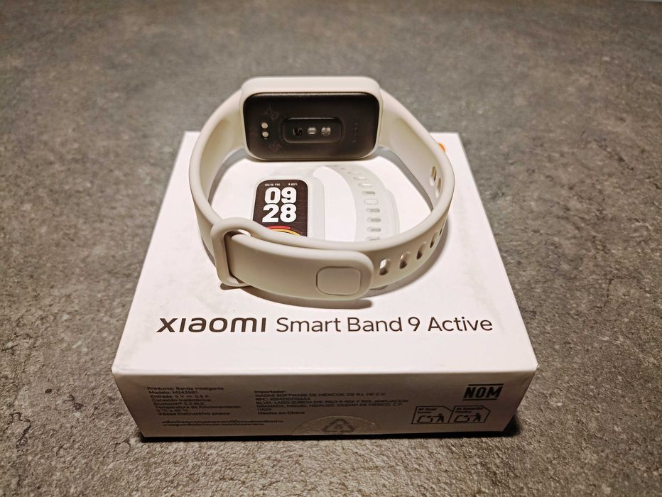 Smartband Xiaomi Smart Band 9 - inteligentna opaska fitness - nowa