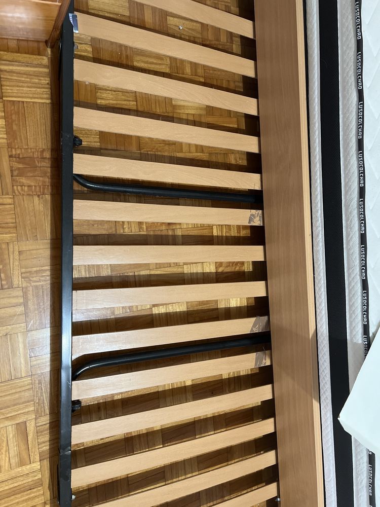 Vendo cama de solteiro com mais uma dobravel extra