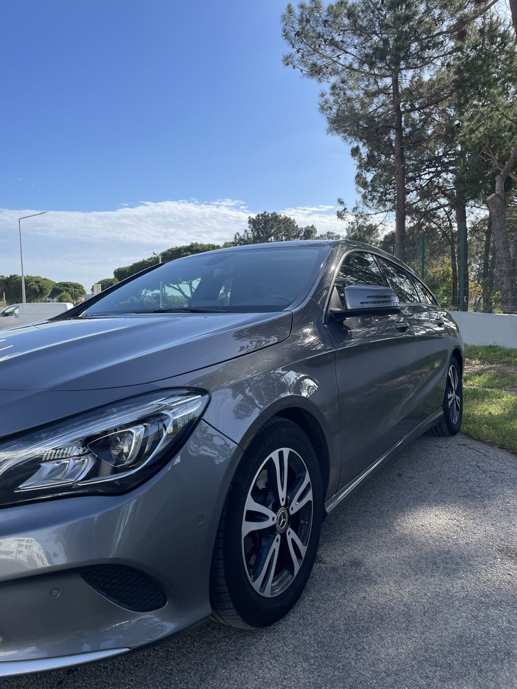 Mercedes CLA 180 Shooting Brake Pack Chrom 122cv (63.000km)