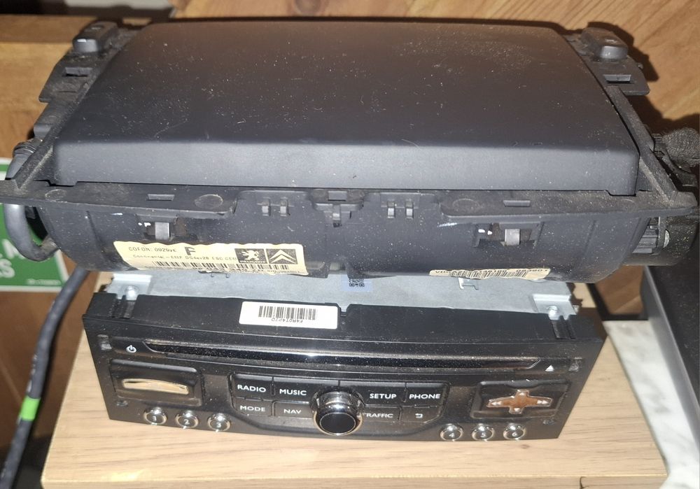 Autorradio+Display / ecrã de informações Peugeot 5008/Citroën 2010 a 2