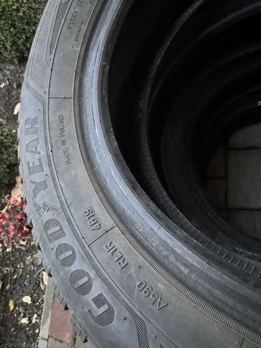 зимові шини 185/60/r15 good year