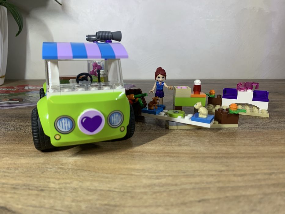 LEGO Juniors "Органічний ринок Мії"