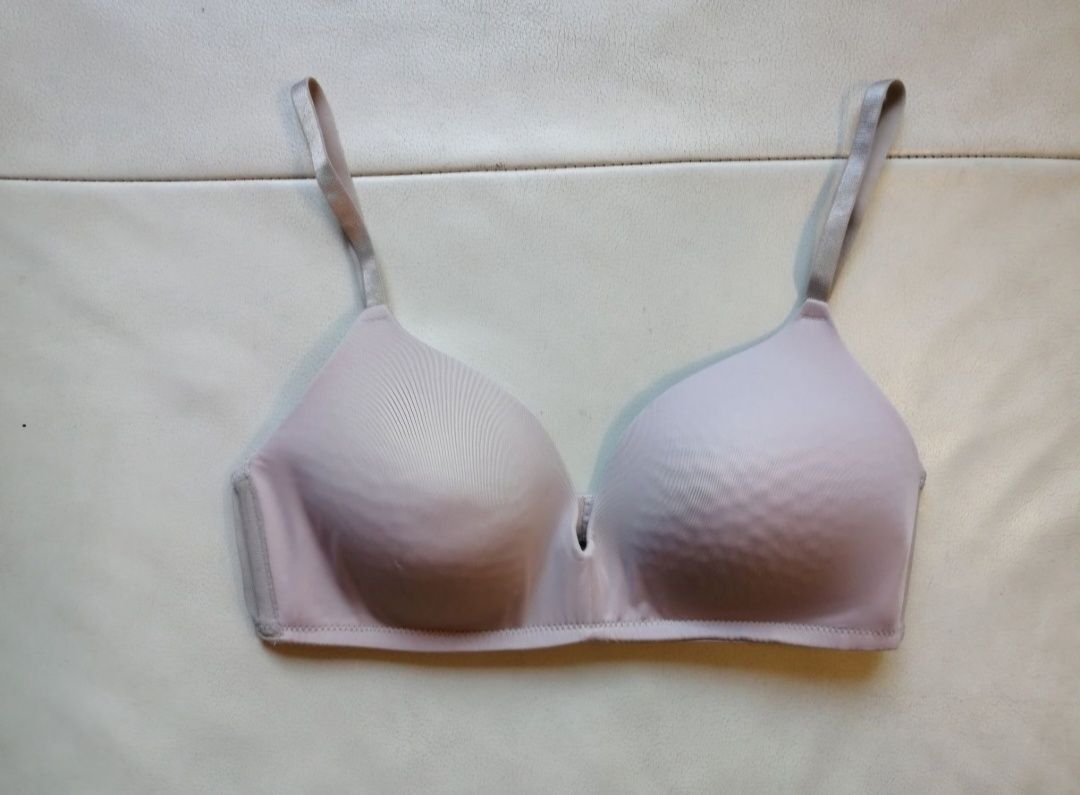 Biustonosz H&M 80B bez fiszbin push up usztywniany