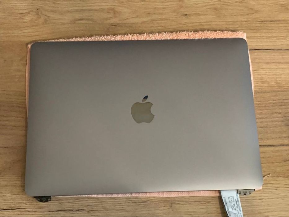 Продам дисплей в зборі (кришка матриця) MacBook Air M1 2020 a2337