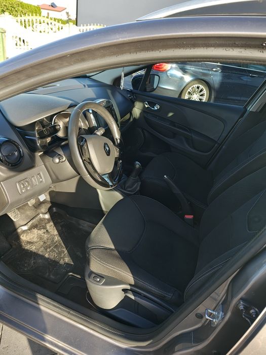 Renault Clio 0.9 tce niski przebieg
