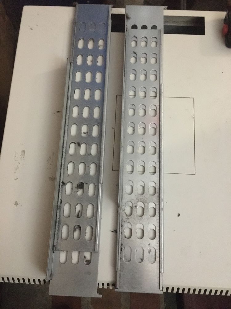 Монтажные рельсы универсальные APC Rack Mount Rail Kit для APC UPS