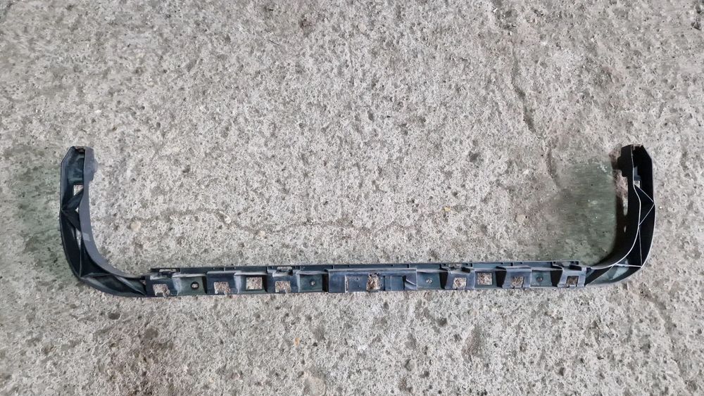 VOLKSWAGEN PASSAT B6 KOMBI ŚLIZG ZDERZAKA TYŁ