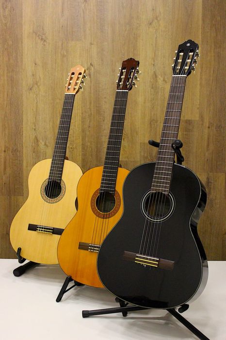 Гитара классическая YAMAHA С40 Каподастр Чехол Тюнер