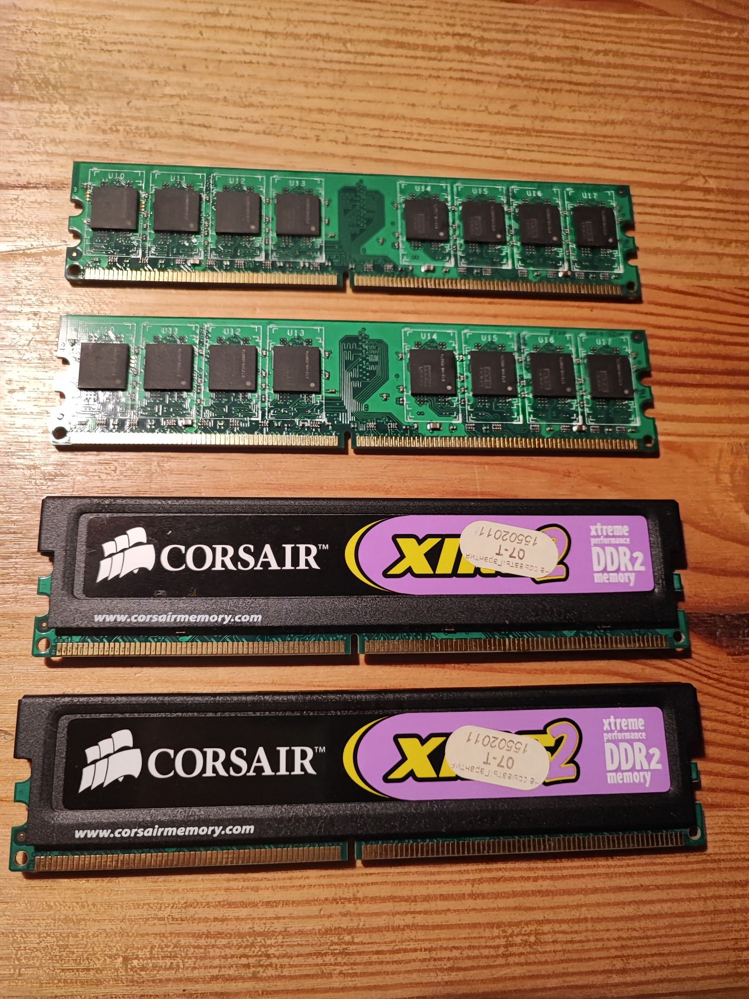 Комплект оперативной памяти Corsair DDR2 2Gb (1Gb+1Gb] 800MHz PC2 6400