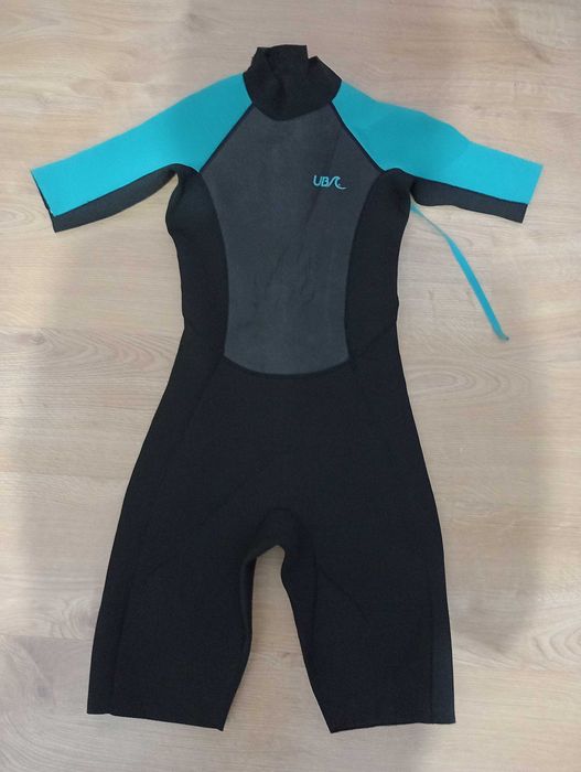 Pianka neoprenowa do pływania Urban Beach na 10-12 lat. rozmiar XXS