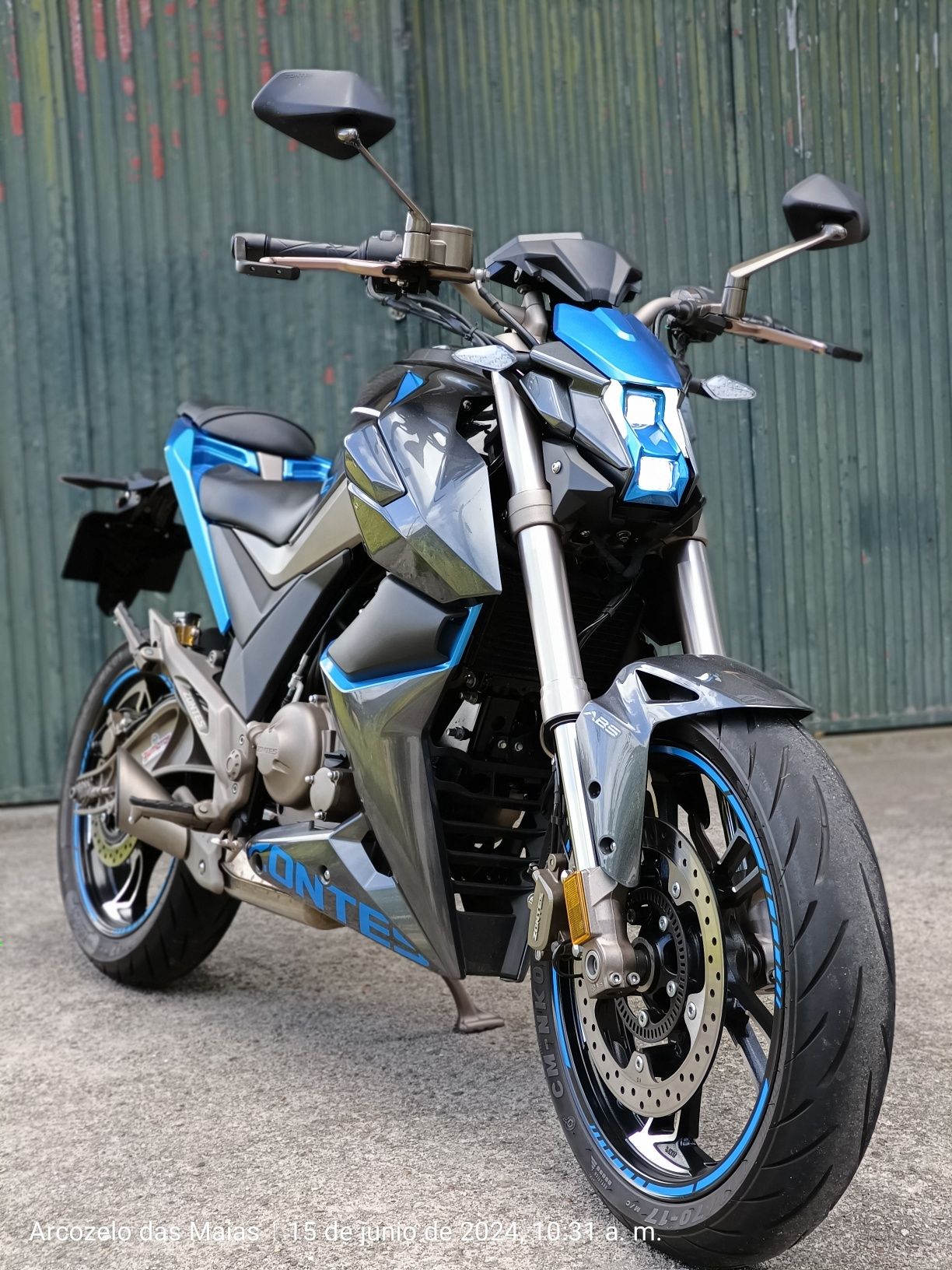 Vende-se  mota 125 zontes