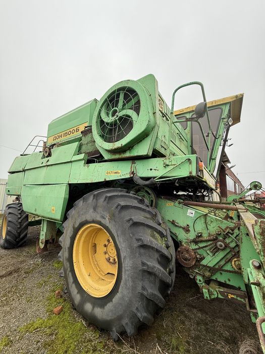Комбайн Дон 1500