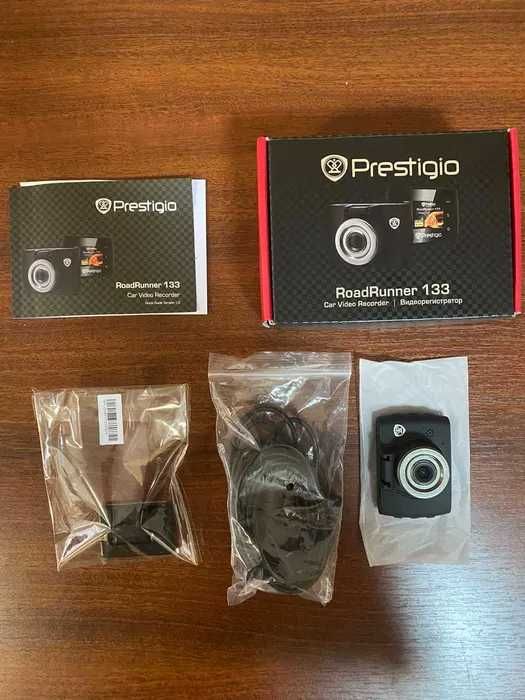 Відеореєстратор Prestigio RoadRunner 133