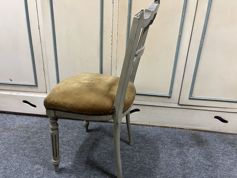 Duas Cadeiras antigas