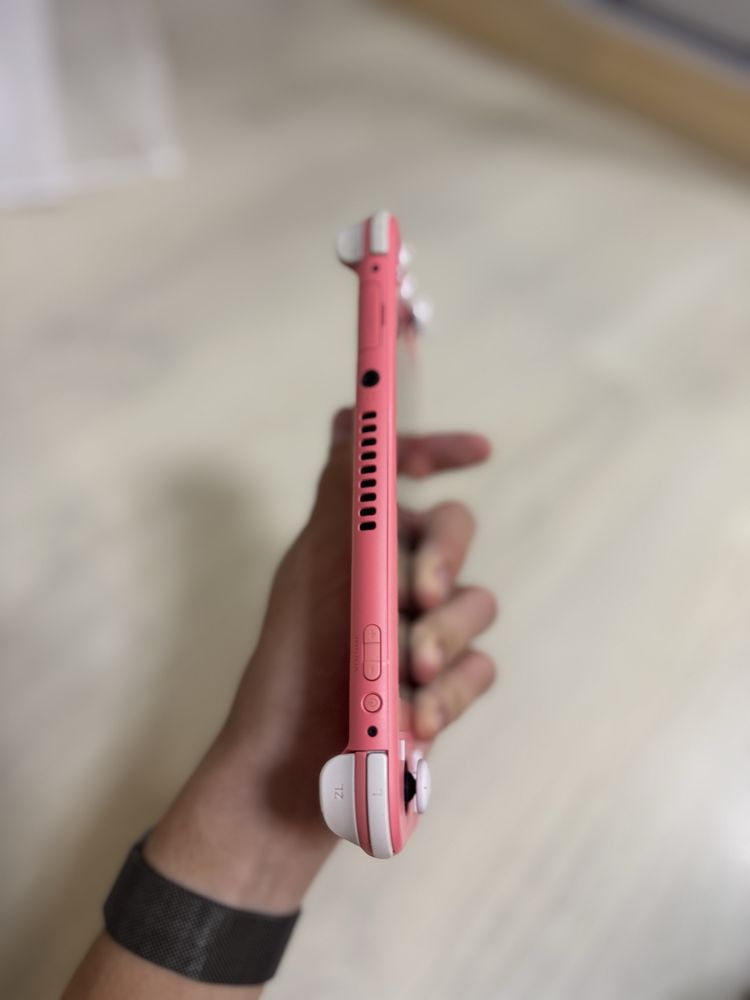 Nintendo Switch lite повністю робоча