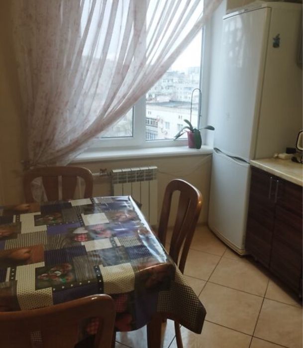 Оренда трикімнатної квартири Урожай Литвиненко. 16школа. Матроса Кішки