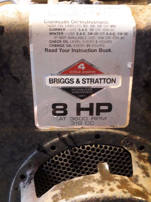 Traktorek ogrodowy dzik glebogryzarka