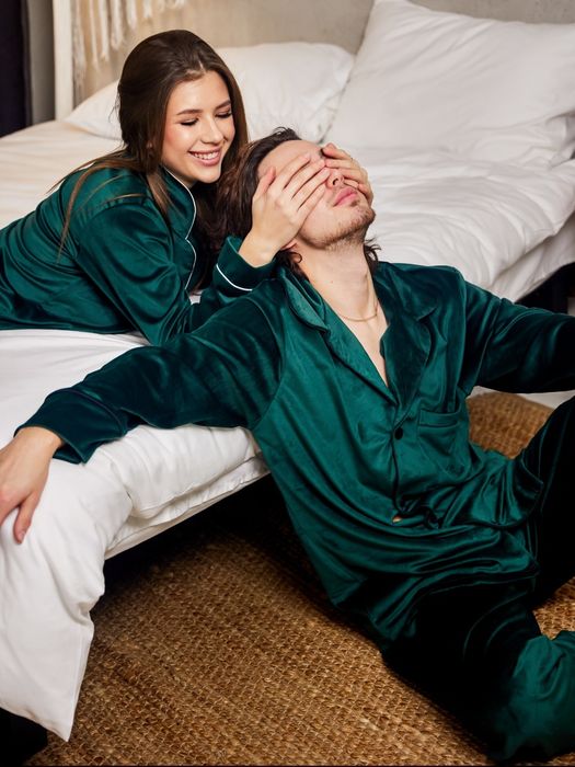 Велюрова пiжама на гудзиках