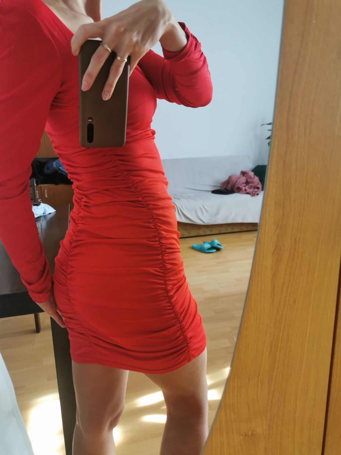Czerwona sukienka shein xs