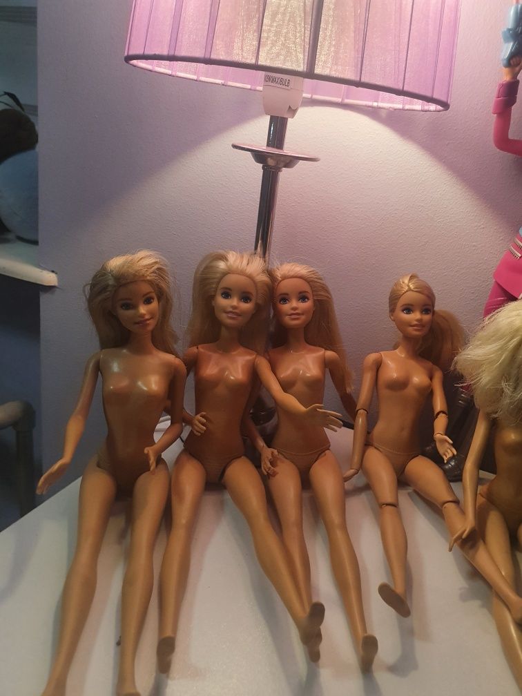 Duży zestaw lalek barbie plus ubrania, akcesoria i gratis szafa barbie