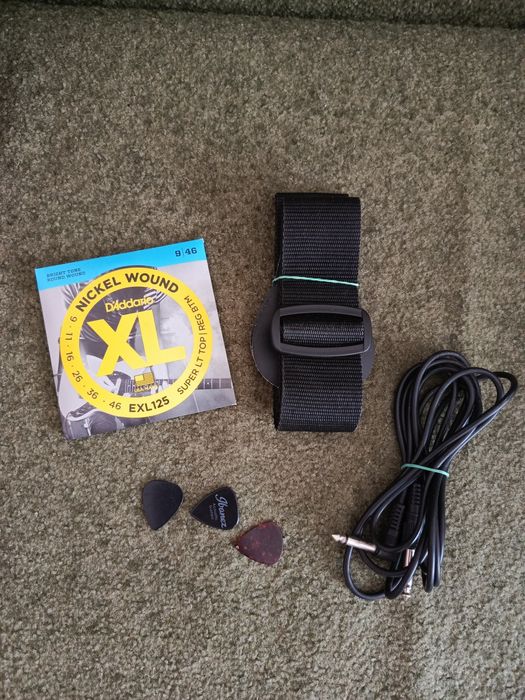 Електрогітара форми SG